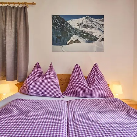Haus Eberl - *