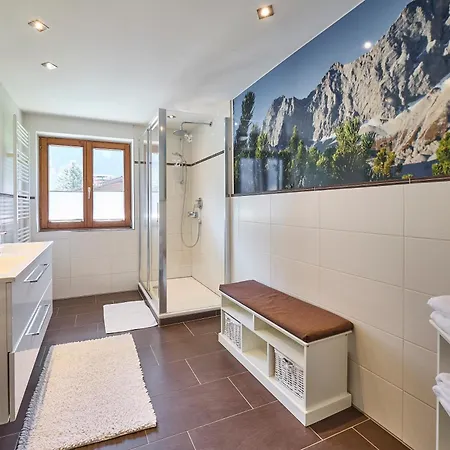 Haus Eberl - *